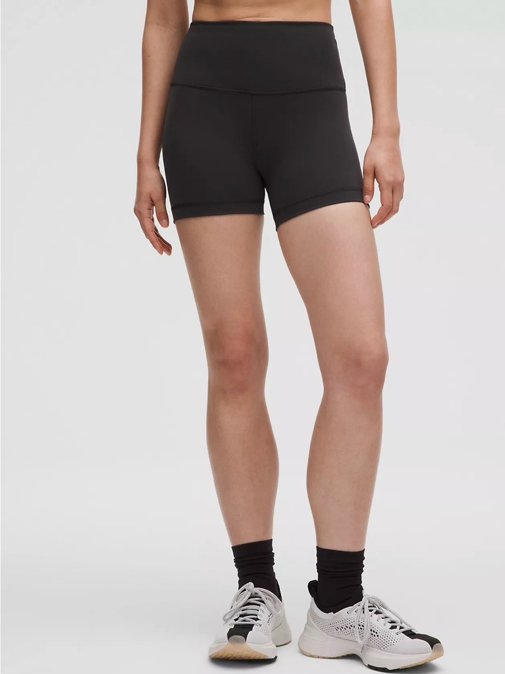 Lululemon Wunder Train High-Rise Shorts Size 4 Black Everlux Bikers